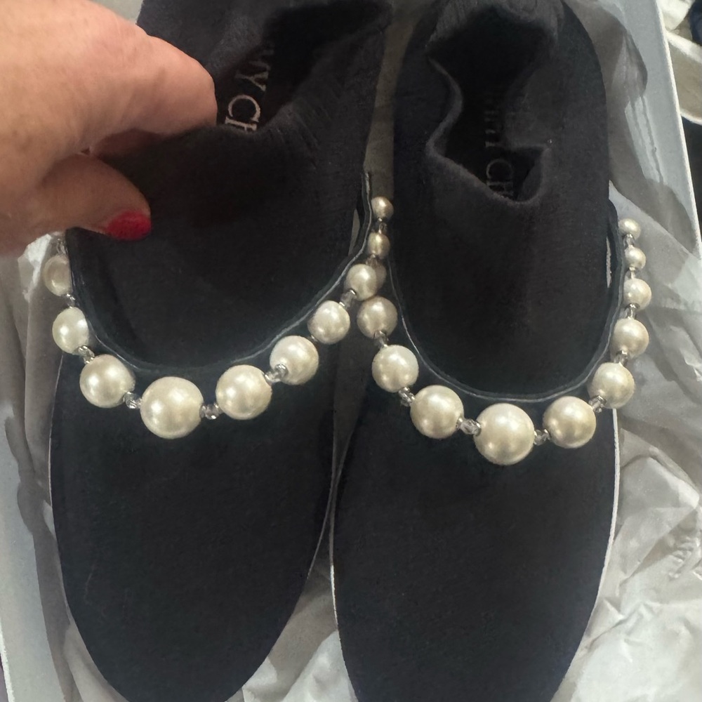 JIMMY CHOO NWT Elegant Black Women's Shoes with Pearl Detailing